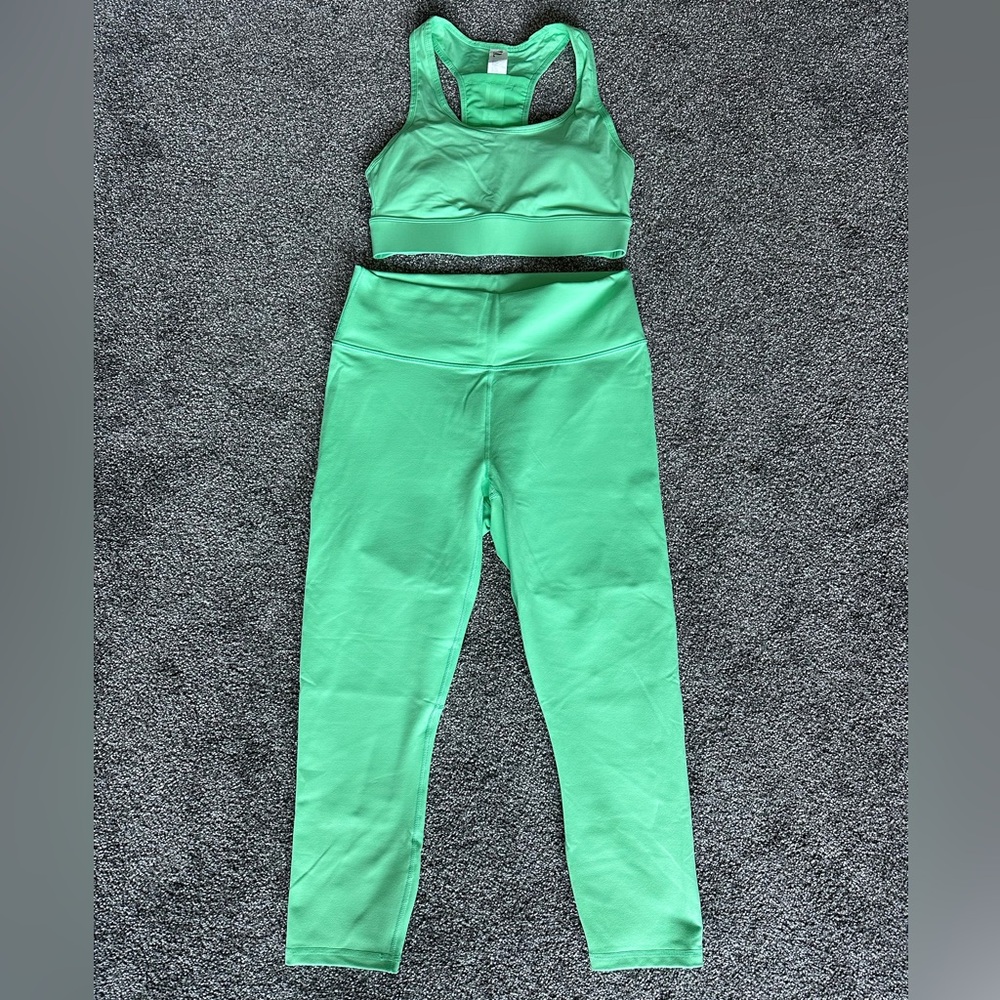Fabletics Green Sports Bra & Leggings Size Small/Large New without Tags